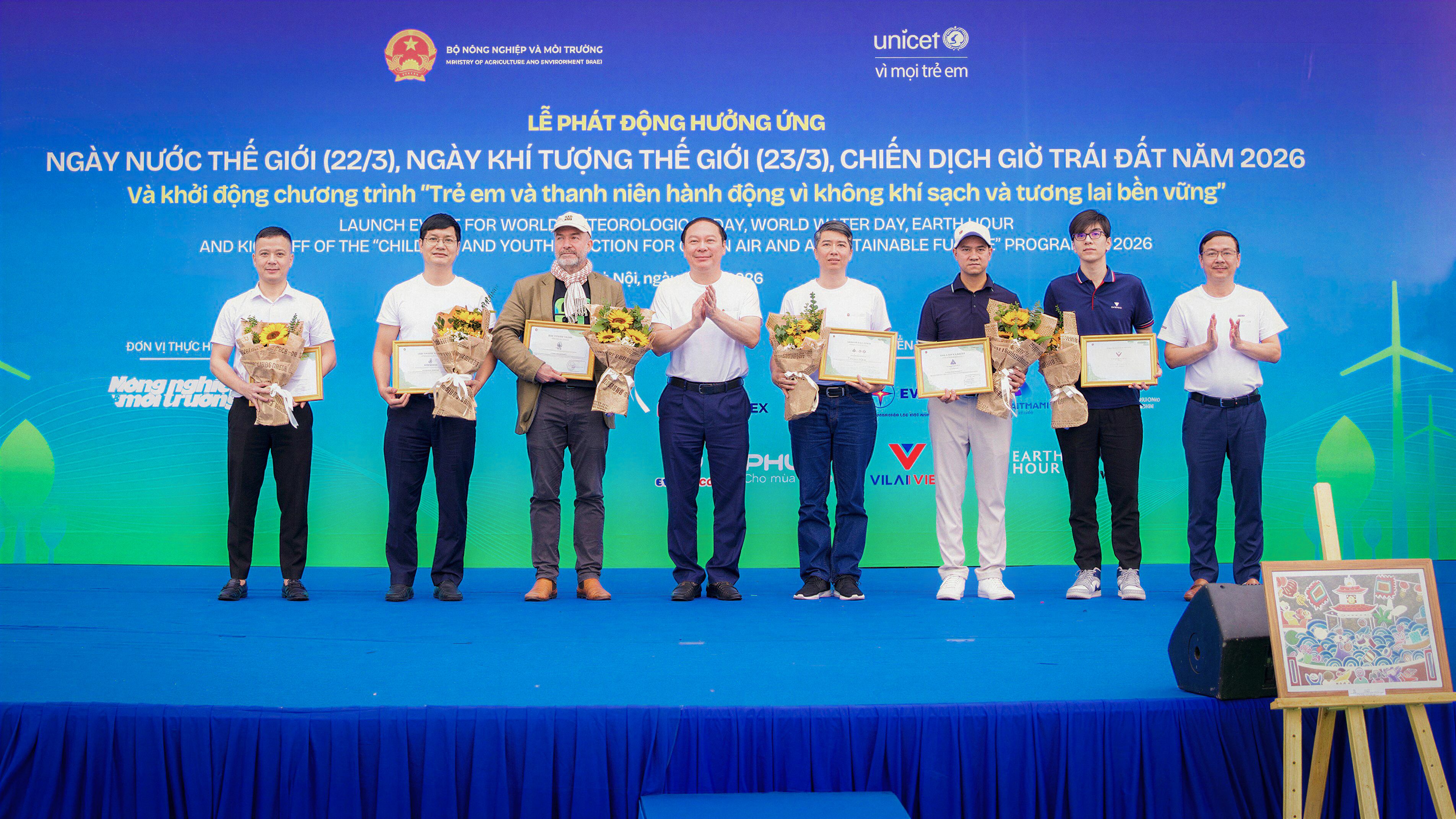 Vilai Viet accompanies the launching ceremony in response to Earth Hour 2026