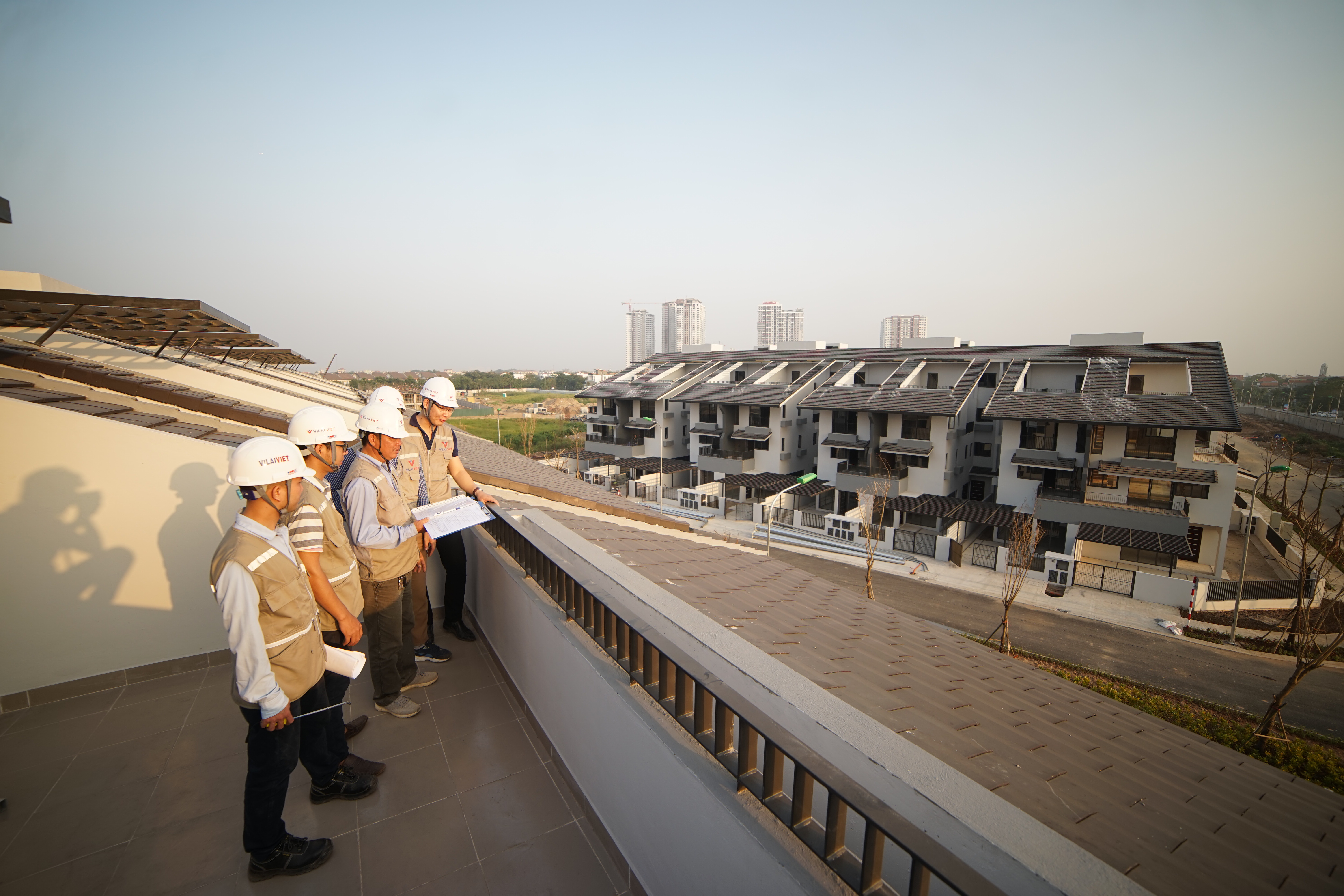 Phu My Hung visit Vilai Viet's construction projects