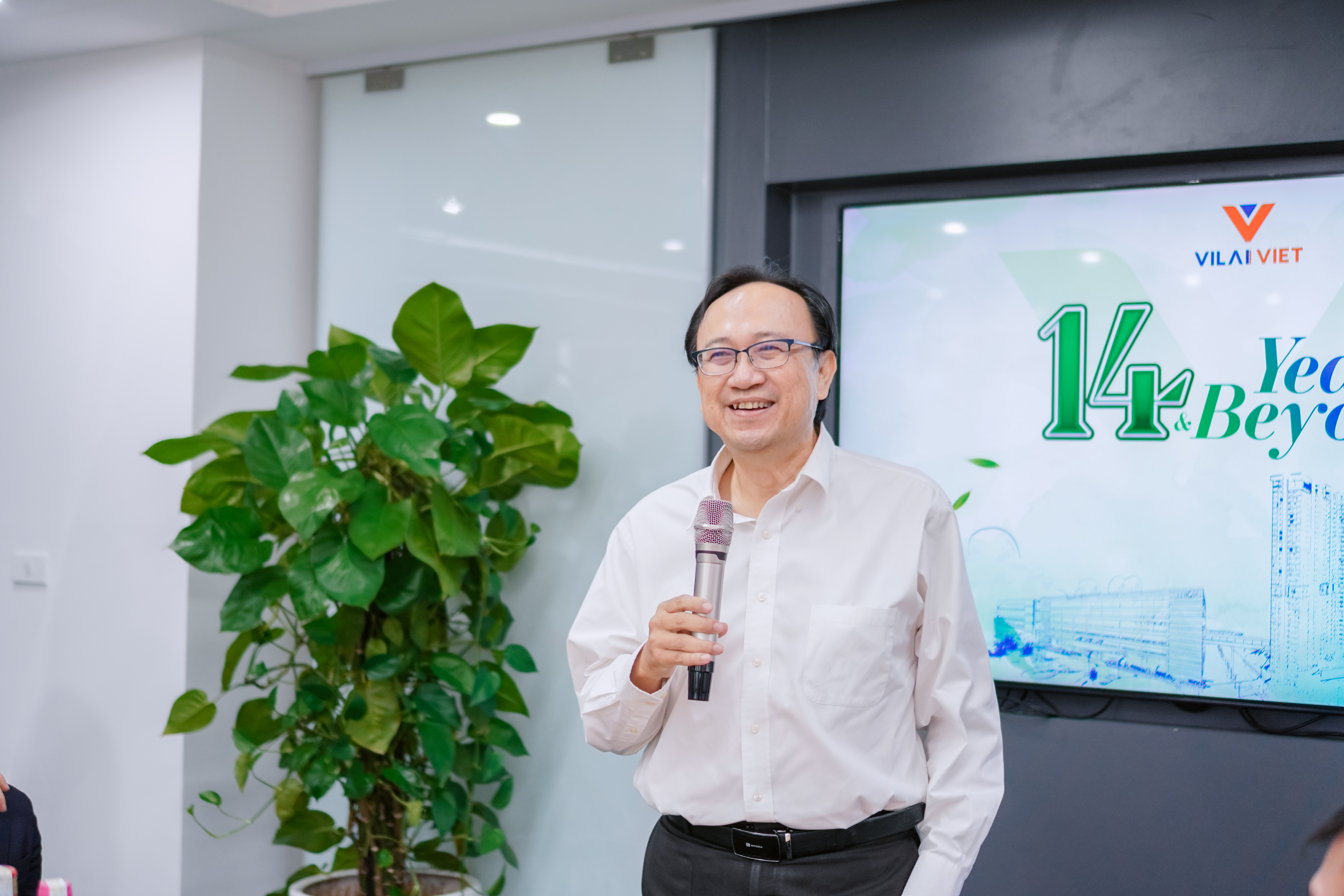 Ông Charles Chong là chuyên gia với hơn 20 năm kinh nghiệm trong lĩnh vực phát triển bất động sản công nghiệp.
