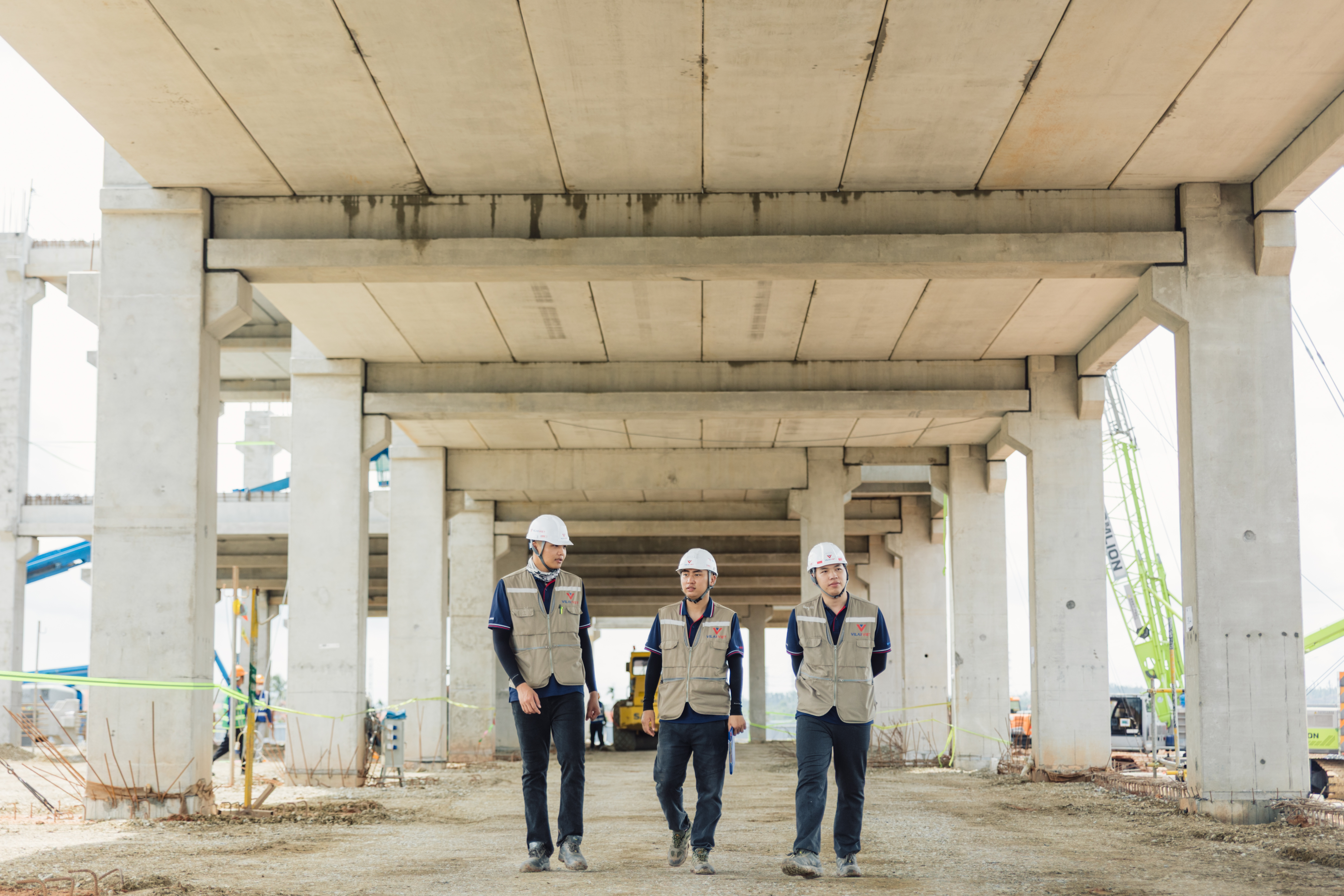 General Contractor Vilai Viet collaborated with trustworthy partners to install a massive amount of precast for Lite-On Quang Ninh Factory.